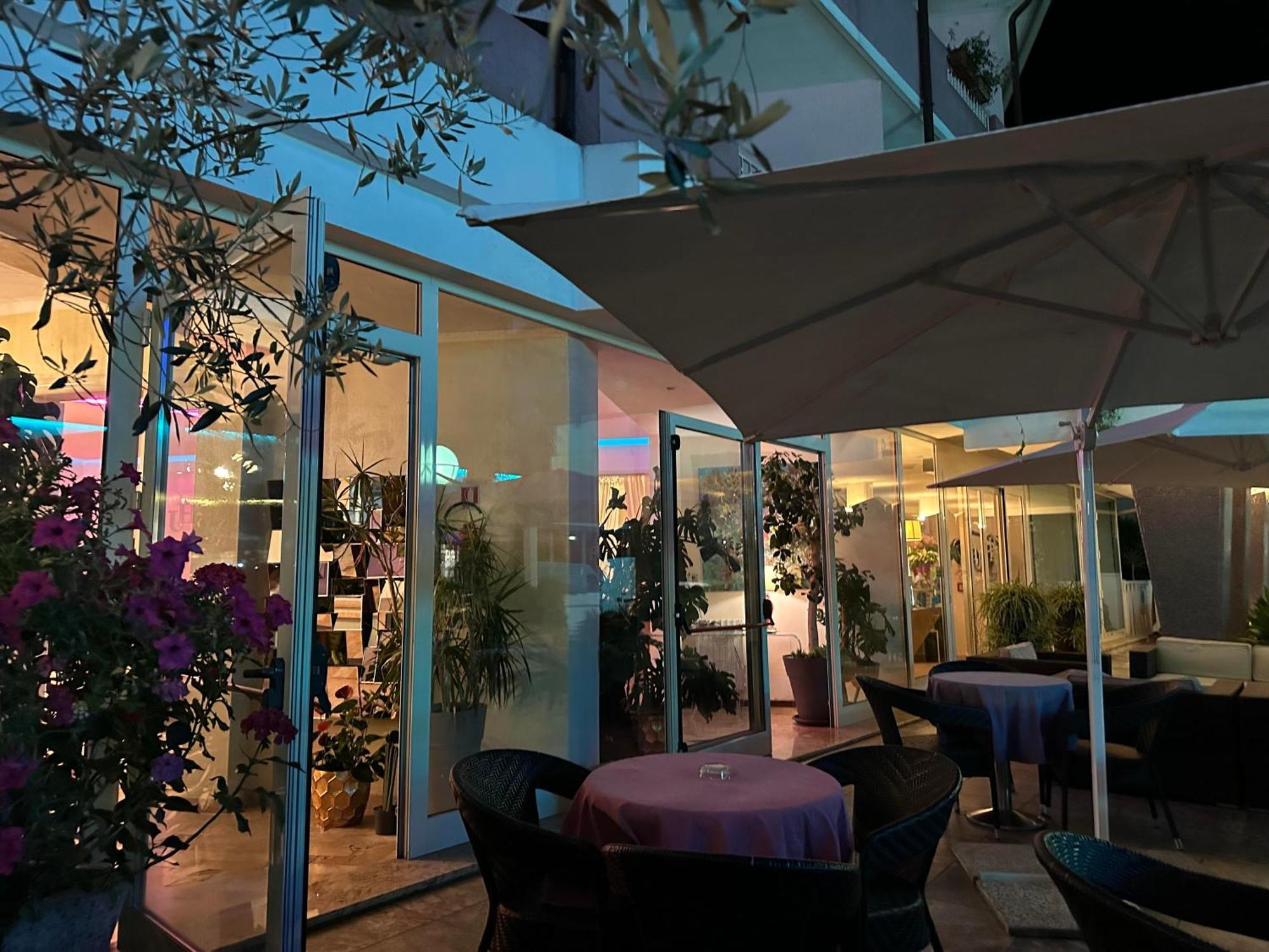 Hotel Julia Llido Degli Estensi Eksteriør bilde
