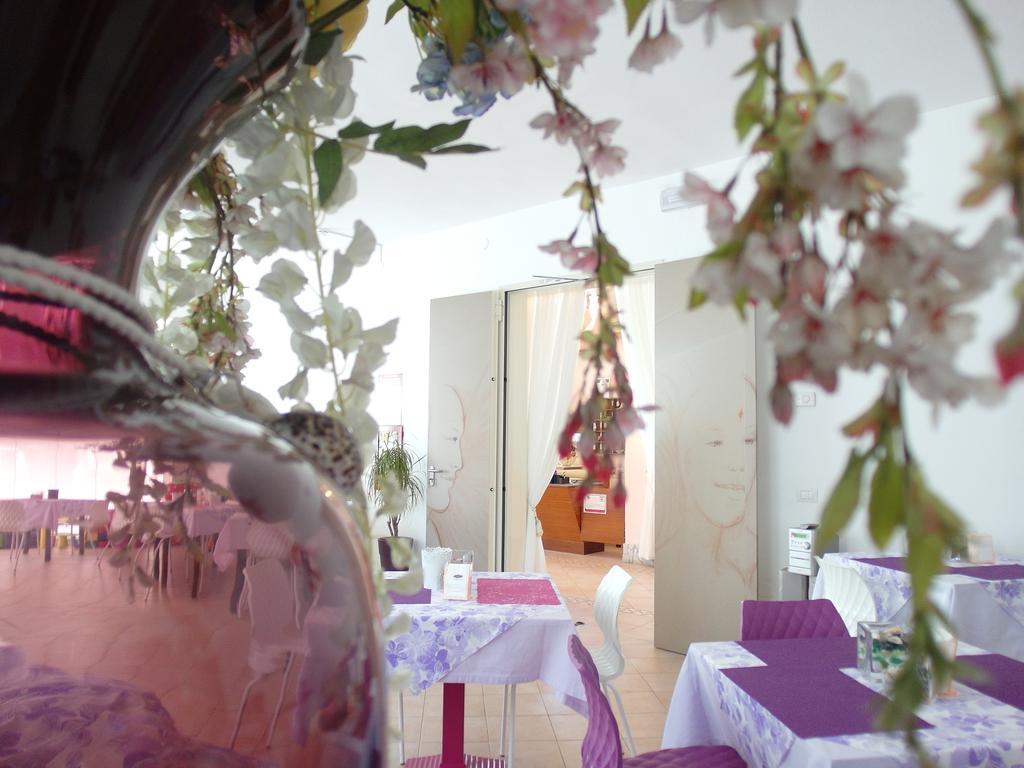 Hotel Julia Llido Degli Estensi Eksteriør bilde