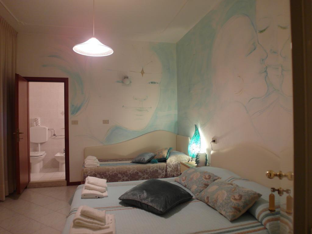 Hotel Julia Llido Degli Estensi Eksteriør bilde